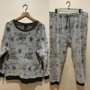Star Wars Grogu Baby Yoda Green Fleece Pajama Set - Women’s Size XXL